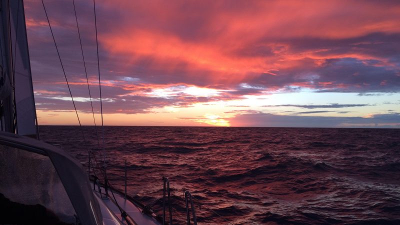 Zeilen zonsondergang nieuwpoort